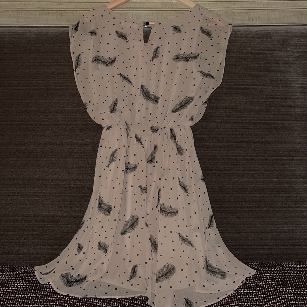 Flowy feather dress - Picture 3 of 3